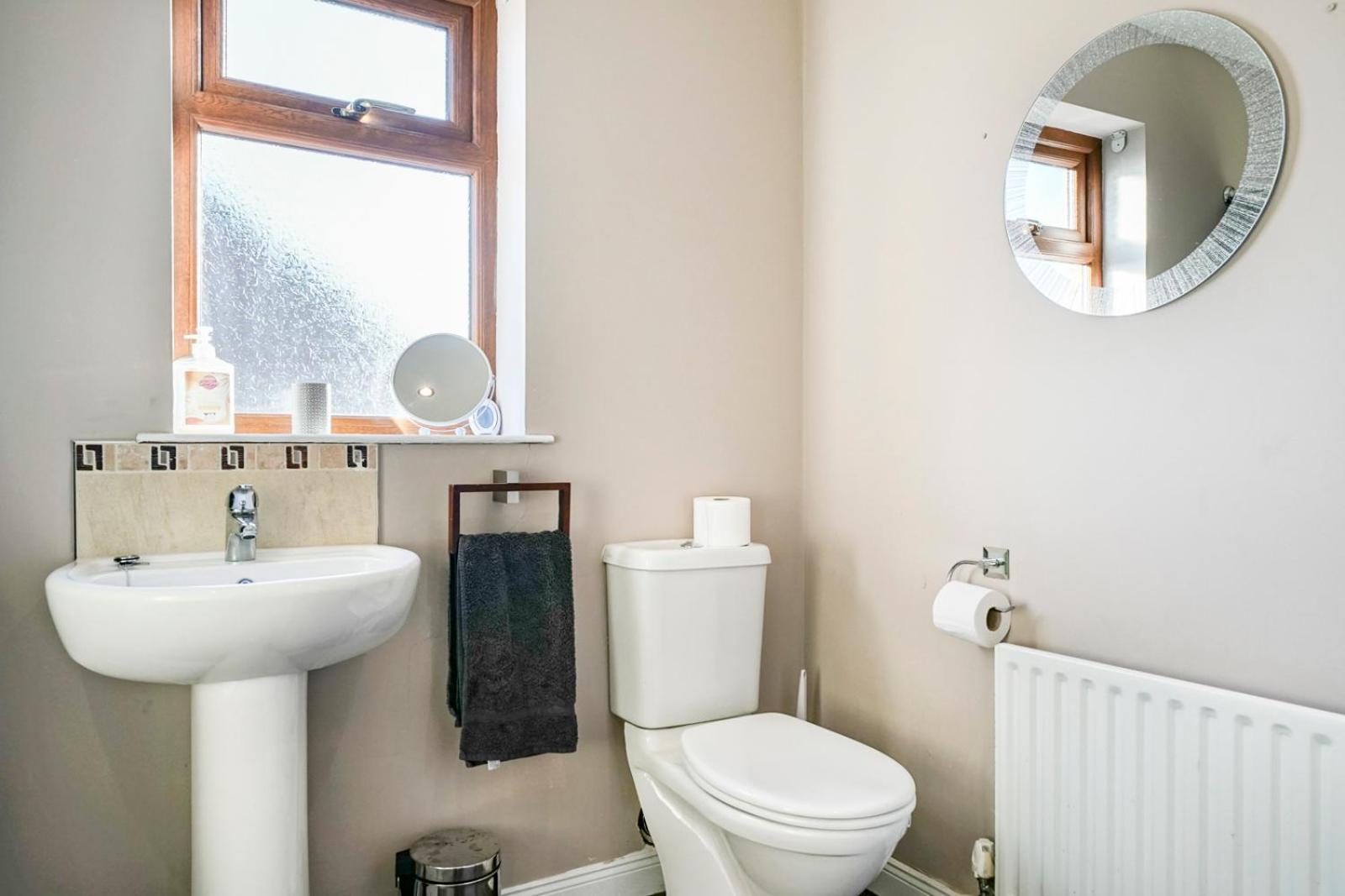 3 Bed House, Quiet Location Close To Bangor Bagian luar foto